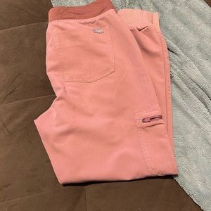 Medium petite scrub bottom